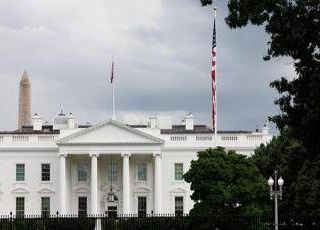 Usa, spari vicino alla Casa Bianca: colpiti due militari