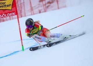 Brutta caduta in allenamento per Lara Gut. A rischio le Olimpiadi di Milano Cortina