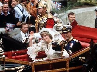 All'asta bottiglia Dom Pérignon del matrimonio di Carlo e Diana