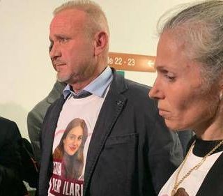 Femminicidio Ilaria Sula, i genitori in aula processo a Samson: "Ci disse ‘non la toccherei mai’"