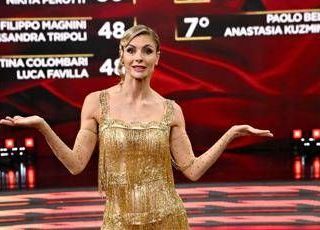 Martina Colombari ospite a Verissimo: Ballando, Buen Camino e il figlio Achille Costacurta