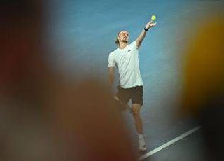 Australian Open, Zverev batte Tien e va in semifinale