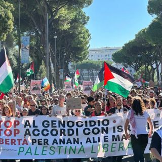 Migliaia di persone in corteo a Roma per Gaza