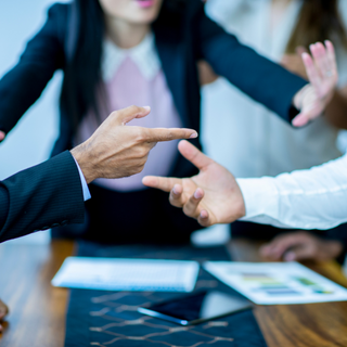 Una lite sfocia in aggressione: due interventi fra Cossato e Cavaglià.