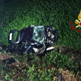 Auto in una scarpata nella vicina Valsesia