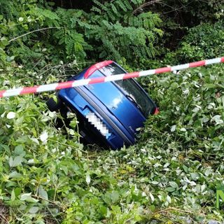 Biella, auto fuori strada: soccorsa una donna in codice giallo - Foto di Mattia Baù per newsbiella.it