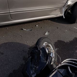 Vigliano, scontro tra auto e moto, ferito un 14enne, foto archivio