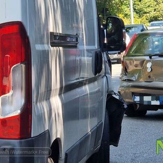 Incidente in via Ogliaro a Biella: traffico rallentato FOTO