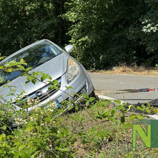 Pettinengo, auto fuori strada FOTO Davide Finatti per newsbiella.it