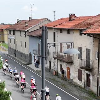 Ciclismo, la Vuelta accende Valdengo: le immagini del "traguardo sprint" - Foto e video Dimitri Ozino