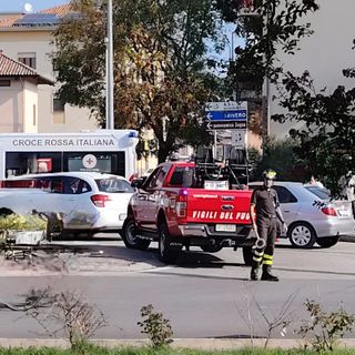 Scontro fra due auto a Cossato: automobilisti affidati al 118