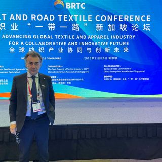 Cristiano Gatti rappresenta l'Italia a Singapore: l'unico italiano a Texpo Asia e "Via della seta" tessile