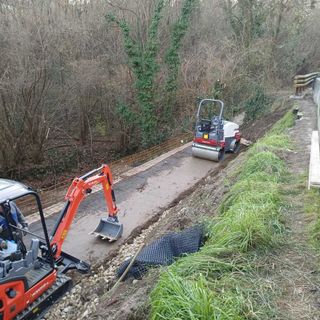 Salussola, ruspe al lavoro in via Marconi