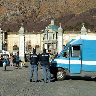 Biella Polizia di Stato a Oropa: prevenzione e dialogo con i cittadini - Foto dalla pagina Facebook Questura Biella