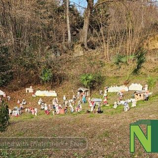 A Pollone tra luci e colori spunta il suggestivo presepe di bambole del Rione Burcina FOTO Mauro Benedetti per newsbiella.it