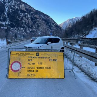 Gressoney, frana sulla strada del rientro: molti biellesi bloccati in Valle del Lys