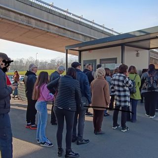 Parcheggio dell'ospedale di Ponderano, un lettore: "Il sistema non funziona"