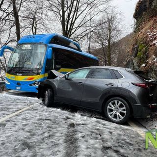 Scontro auto-bus sulla strada per Oropa, modifiche alla viabilità FOTO e VIDEO Davide Finatti per newsbiella.it