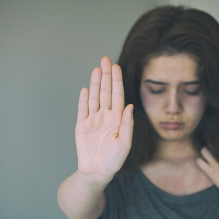 Piemonte, denunce in crescita fra le giovanissime: stalking, violenze e abusi