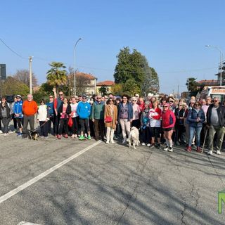 8 marzo, passeggiata solidale a Vigliano Biellese: sono 300 alla partenza - Servizio di Massimo Giacobbe per newsbiella.it