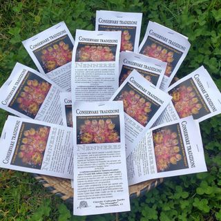 Nell’immagine, sacchetti di grano per fare “sos nenneres”