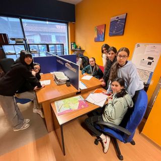 Gli allievi di seconda media di Chiavazza in visita alla redazione: "Che emozione!"