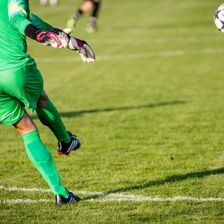 Calcio, esordio in Serie A per Edoardo Motta con la Lazio: buona prova con il Sassuolo (foto di repertorio)