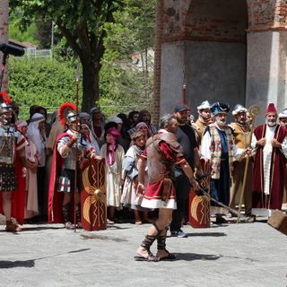 I costumi della Passione di Sordevolo in Valsesia per le riprese di “Giovanni 19:26”