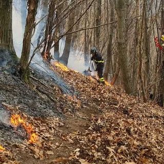 Zumaglia, brucia sfalci nonostante il divieto: il fuoco si propaga - Foto di repertorio