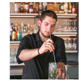 Da Borriana agli hotel di lusso: Edoardo porta il gusto del Biellese nei cocktail