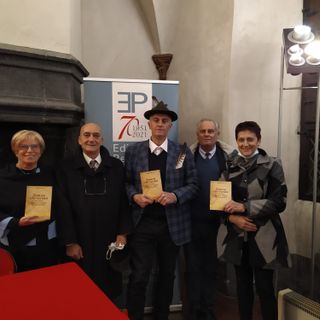 Al centro Alfredo Bider ad un evento nel castello degli Challant ad Issogne - Foto  Alfredo Bider