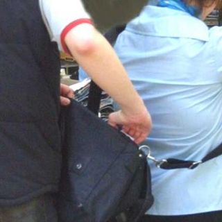 Già identificate le due borseggiatrici del mercato