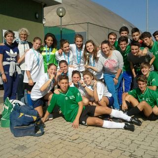 Calcio a 5 - Le ragazze del Bona seconde ai Giochi Studenteschi