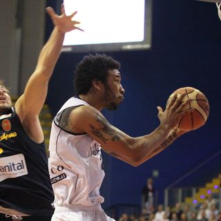 Basket - Si salvano soltanto Chillo e Lombardi FOTOGALLERY