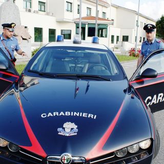 Il bicentenario dell'Arma diventa un logo adesivo