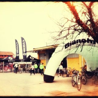 Bike test su strada delle nuove gamme Scott e Bianchi