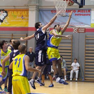 Basket - Vigliano vince ancora, salvezza più vicina