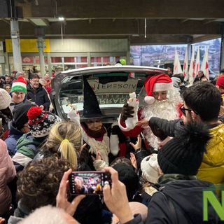 Cossato in festa per la Befana benefica, l'evento conquista grandi e piccini - Servizio di Davide Finatti per newsbiella.it