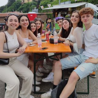Arte, musica e divertimento: gli studenti biellesi accolgono l'estate con la GDA.