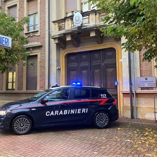 Cossato, Carabinieri denunciano 39enne per rapina e arrestano 21enne latitante.