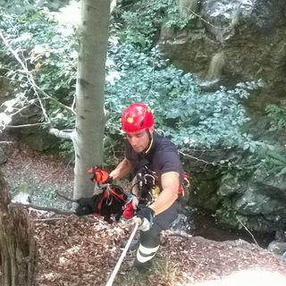 Valle di Mosso: Vigili del fuoco salvano due cani nel greto di un torrente FOTOGALLERY