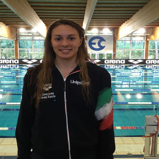 Nuoto: Campionati italiani, oro e record per Helena Biasibetti