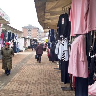 Biella: Pubblicato il primo bando per il riordino dei mercati di Piazza Falcone