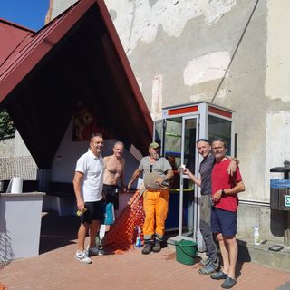 A Torrazzo installata la Bibliocabina - Foto Lugi Graziano A Torrazzo installata la Bibliocabina - Foto Lugi Graziano