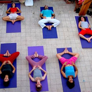 Yoga, una lezione d'avvicinamento