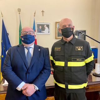Incontro ufficiale del nuovo comandante dei Vigili del Fuoco con il sindaco di Biella Incontro ufficiale del nuovo comandante dei Vigili del Fuoco con il sindaco di Biella