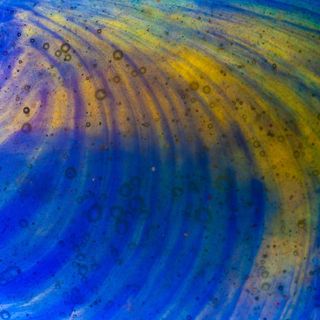 Pittura fluida: 4 tecniche da provare subito