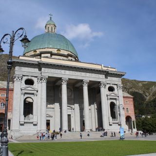 Nel fine settimana a Oropa la Fiera di San Bartolomeo e lo spettacolo teatrale “Passo dopo Passo”