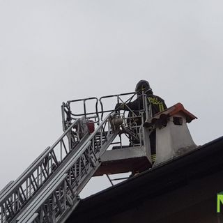 Vigili del Fuoco a Occhieppo Inferiore per l'incendio di una canna fumaria, foto archivio