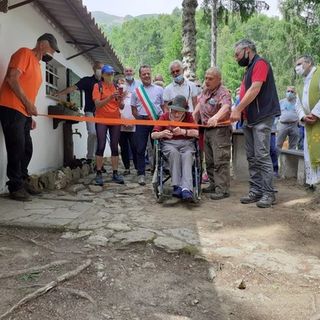 Tavigliano, Capanna Volpi: la storia di un'icona biellese - foto dell'inaugurazione del 2021.